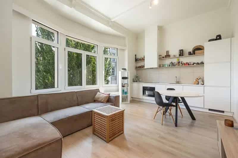 Lichtrijk Appartement te Koop op het Zuid Antwerpen