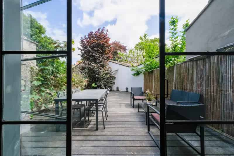 Huis te koop Harmoniewijk: 5 slaapkamers, grote tuin
