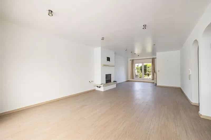 Ruime Gezinswoning 5 Slaapkamers Loods 160m2 Kortenberg