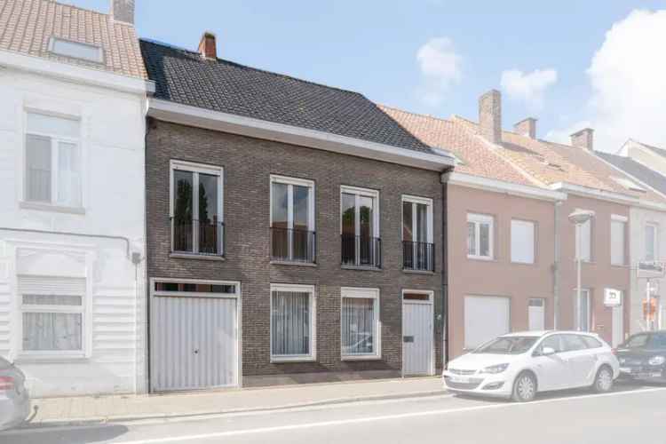 Karaktervolle ruime woning  met bijgebouw/atelier en stadstuin in het centrum