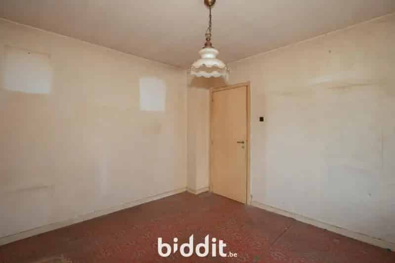 OP TE FRISSEN WONING