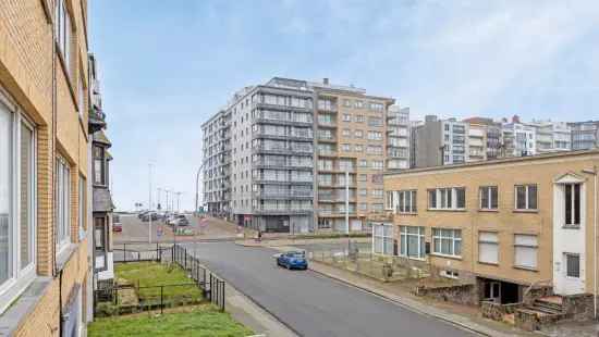 Authentiek appartement met studio te koop in Wenduine