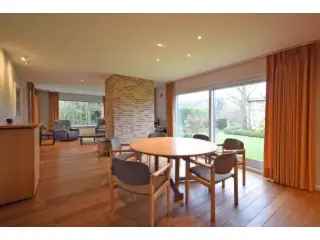 Bungalow te koop Roeselare 4 slaapkamers grote tuin