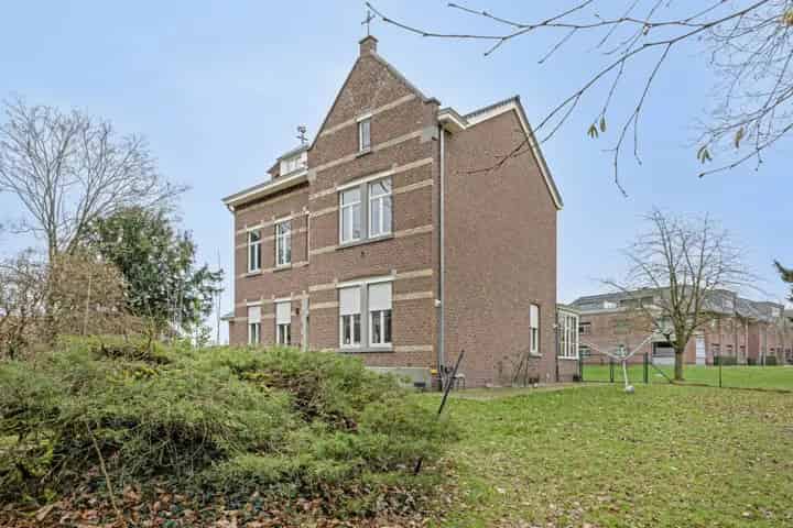 Villa te koop Ellikom - Rustig en centraal gelegen