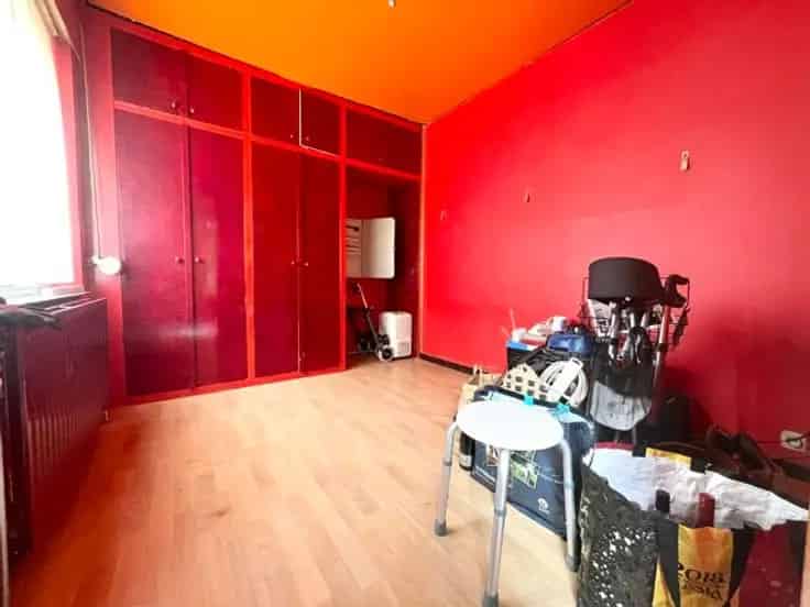 Bungalow Te Koop Tilff: Ruime woning met 4 garages en lift