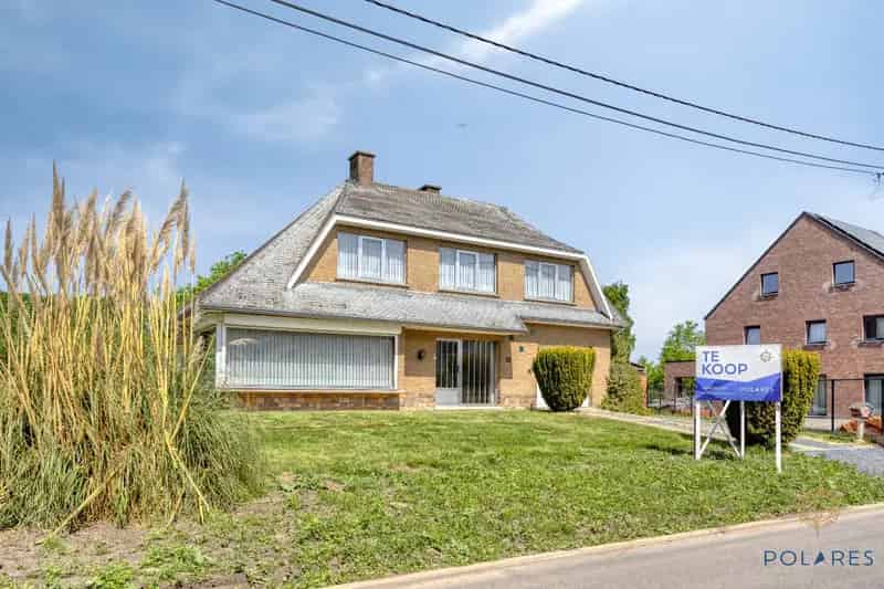 Huis te koop Wezemaal: Villa met 4 slaapkamers en grote garage