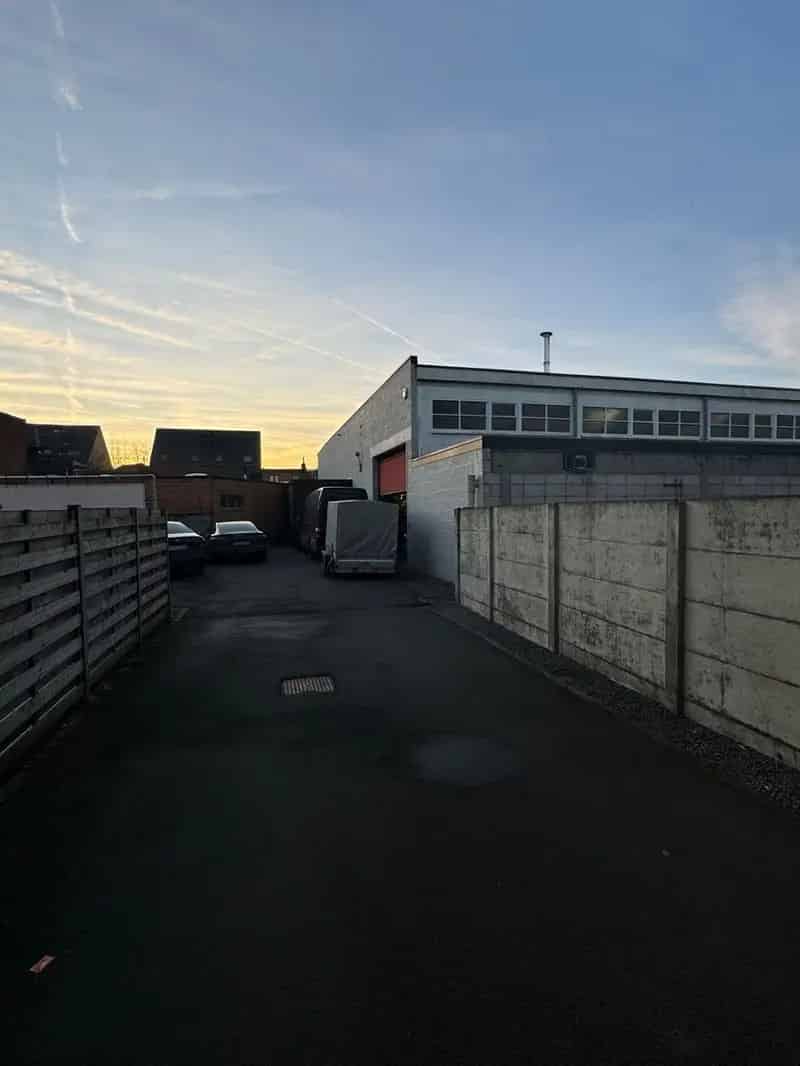 Gerenoveerd Magazijn 1013m² te Koop