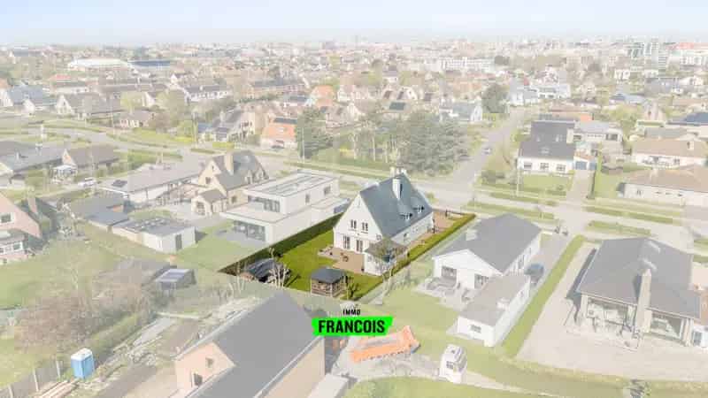 Stijlvolle Villa Blankenberge: Rust, Ruimte en Zonnige Tuin