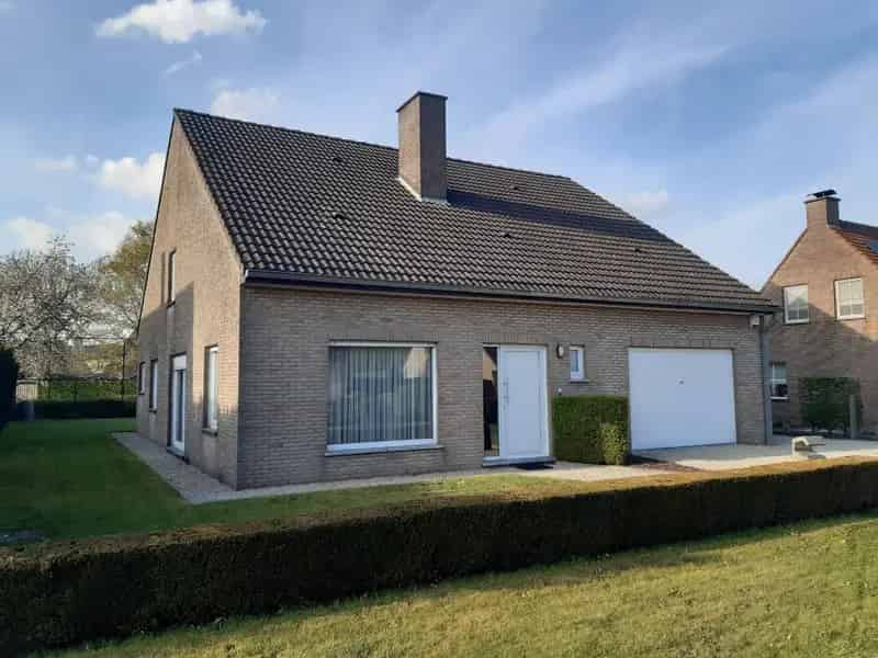 Gelijkvloerse woning te koop 3 slaapkamers garage tuin