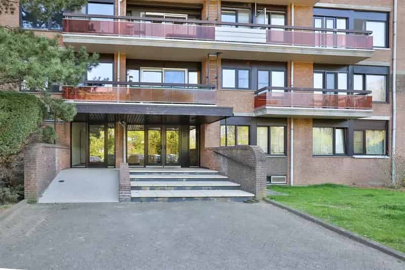 Appartement te koop Edegem 3 slaapkamers autostaanplaats