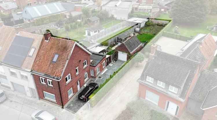 Halfopen woning te koop nabij centrum Roeselare!