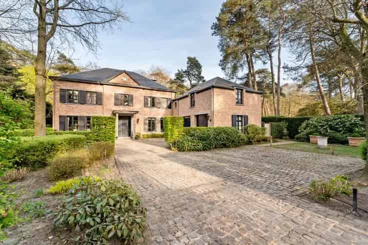 Luxueuze Villa Te Koop met Gastenverblijf en Zwembad