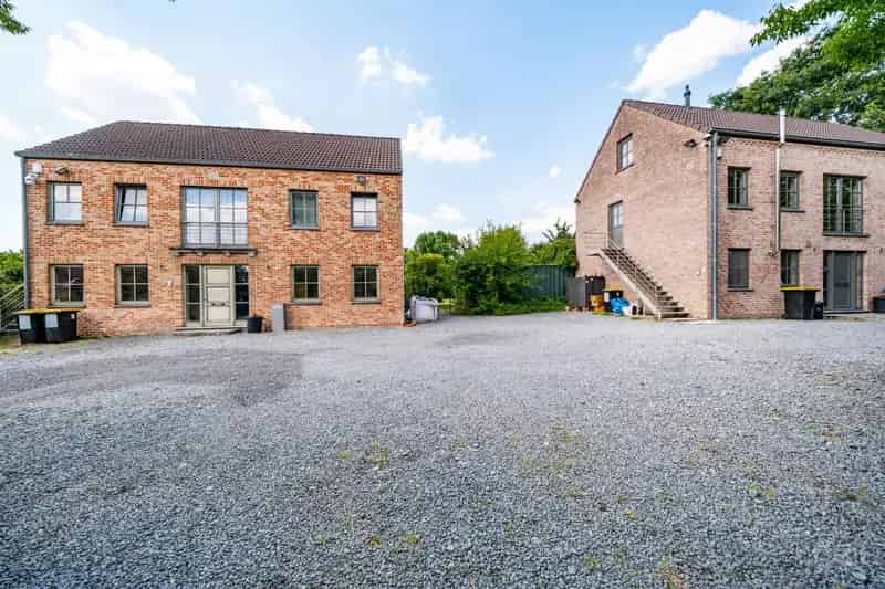 Te Koop Twee Gebouwen Met Appartementen
