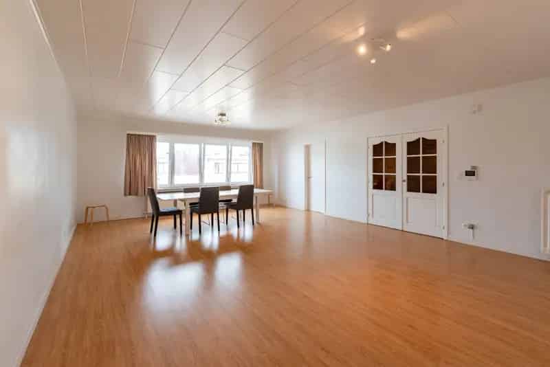 Ruim appartement 2 slaapkamers te koop