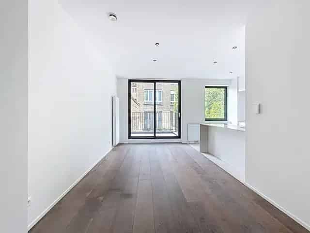 Appartement te huur Ixelles Chatelain Tuin Terras Gerenoveerd
