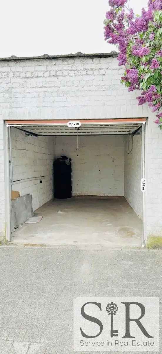 Garage Te Koop