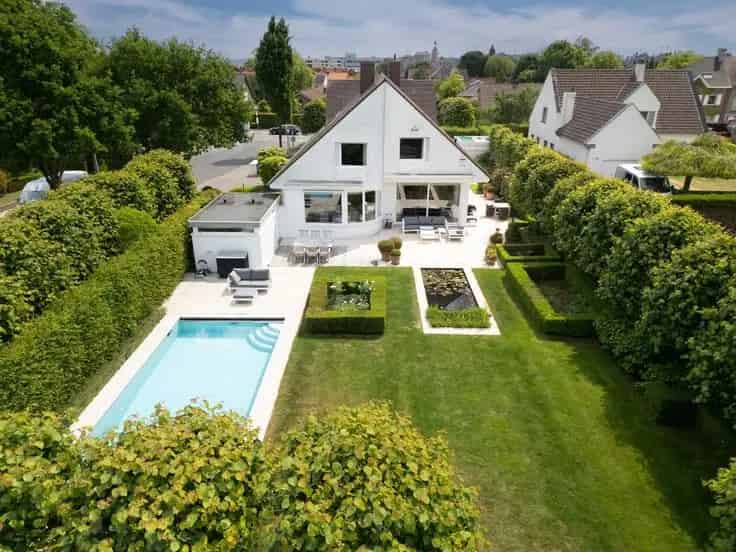 Villa Te Koop Prachtige villa met praktijk