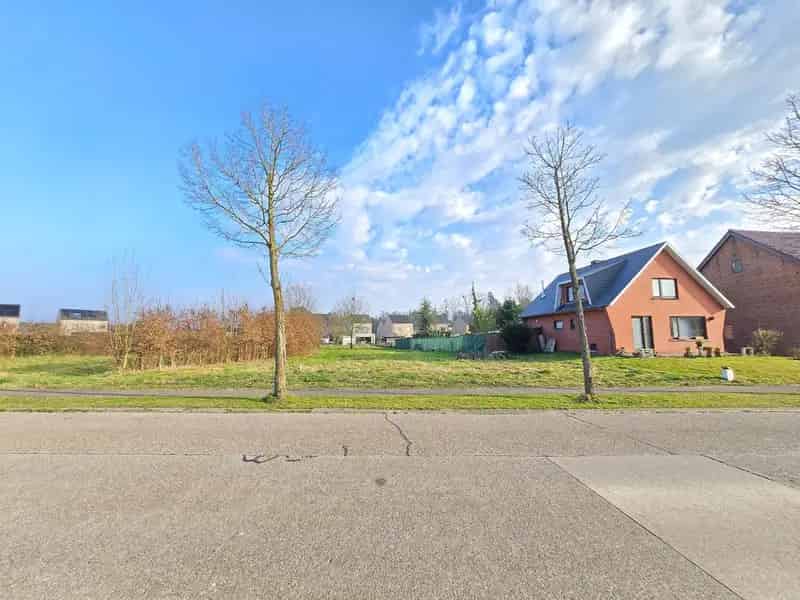 Centraal Gelegen Bouwgrond 12a 72ca Open Bebouwing