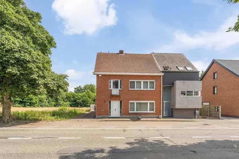 Ruime gezinswoning 3 slaapkamers garage zonnige tuin