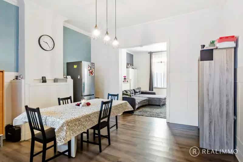 5 Slaapkamers Ruime Woning Garage
