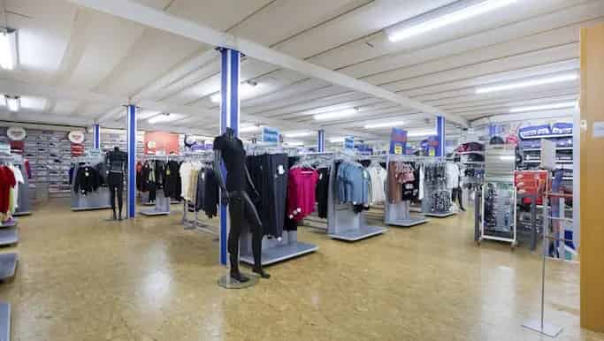 Handelspand met Woonst te Koop Lanaken