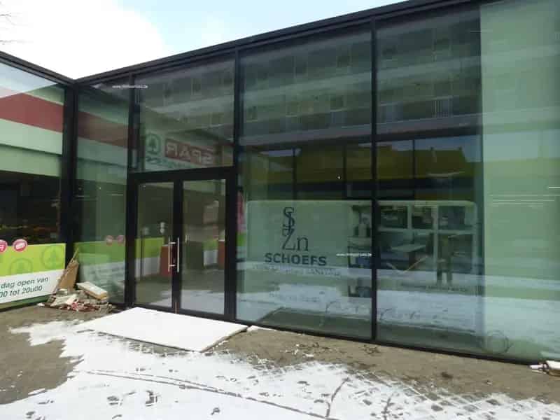 Handelspand te Huur Bilzen - 118m² Shoppingcentrum de Commanderie