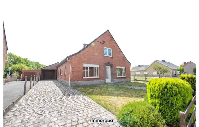 Te renoveren open bebouwing 595m²