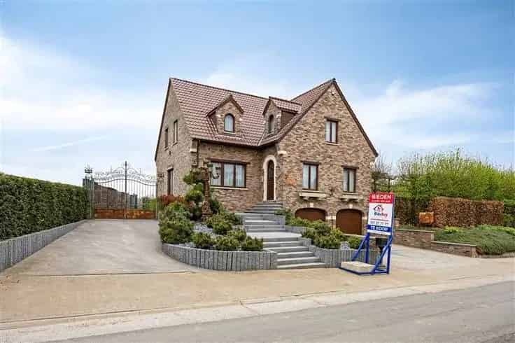 Villa Te Koop Landen - Luxe Gezinswoning met Ruime Tuin
