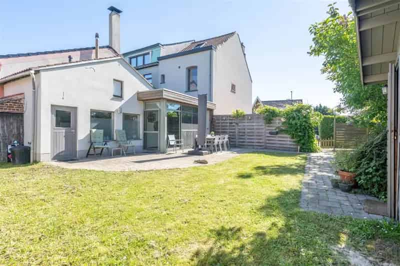 Huis te huur Hoeilaart: 3 slaapkamers, gerenoveerd