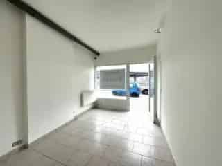 Handelspand te Huur Charleroi 20m² Nabij Station
