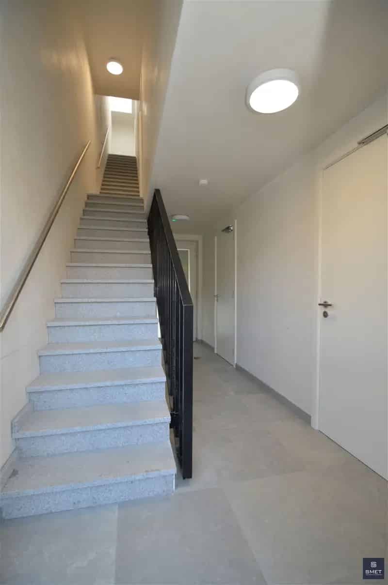 Instapklaar appartement Melsele 1 slaapkamer  stadstuin terras carport