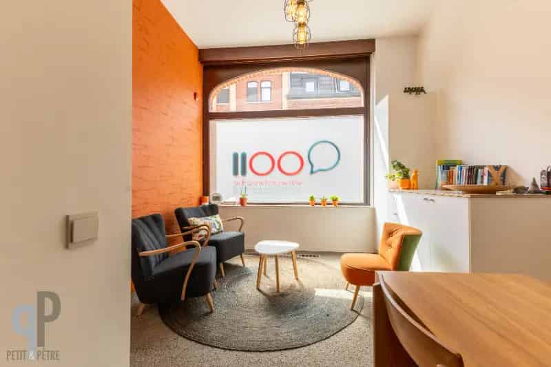 Herenwoning te huur met praktijkruimte, tuin en garage