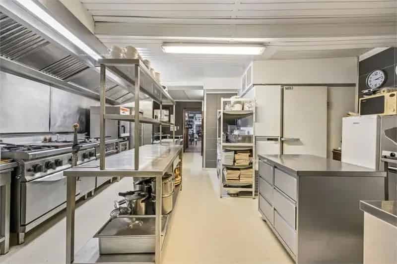 Handelspand te koop Dentergem: Restaurant met Feestzaal en Tuin