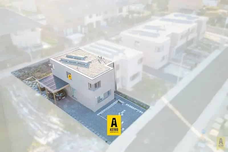 Halfopen Bebouwing Nieuwe woning Zonnige Tuin