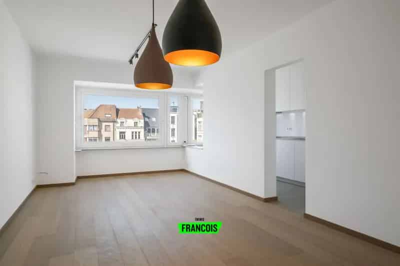Gerenoveerd Appartement 2 Slaapkamers Oostende Centrum