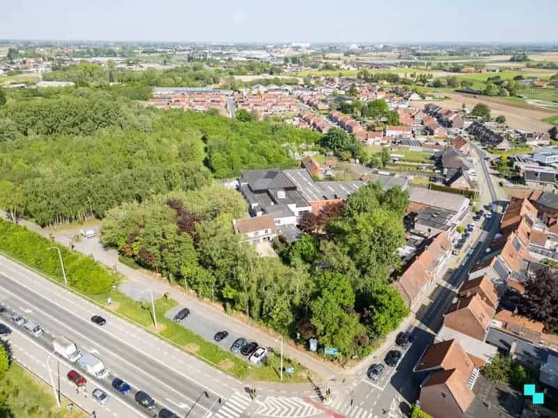 Horecagelegenheid met bijhorende woning in groene omgeving te Ingelmunster