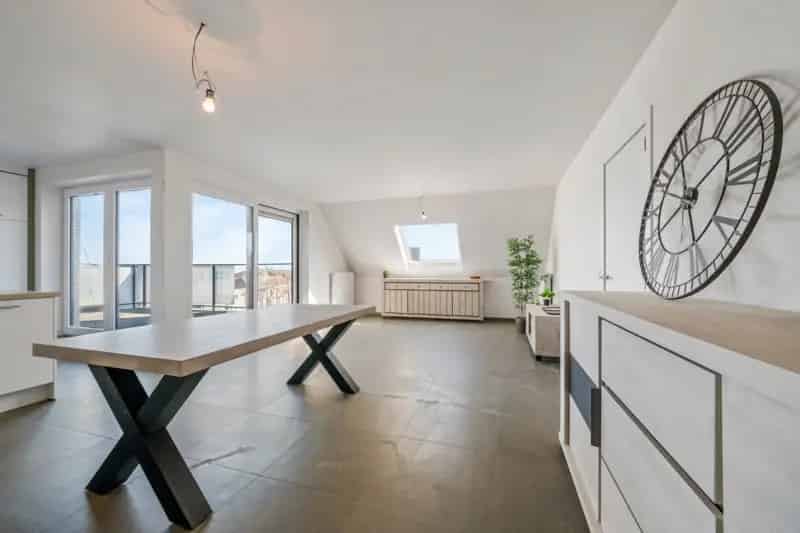 Penthouse Appartement te Huur Roeselare Nabij Station