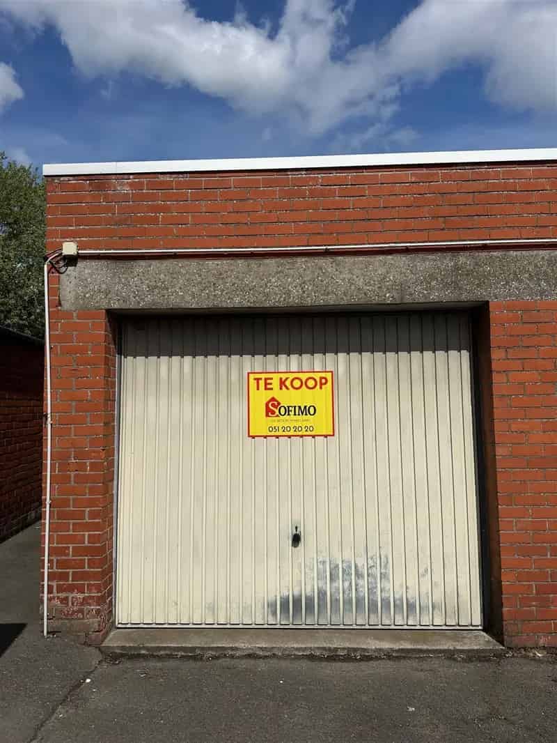 Garagebox te koop Roeselare Kerkstraat