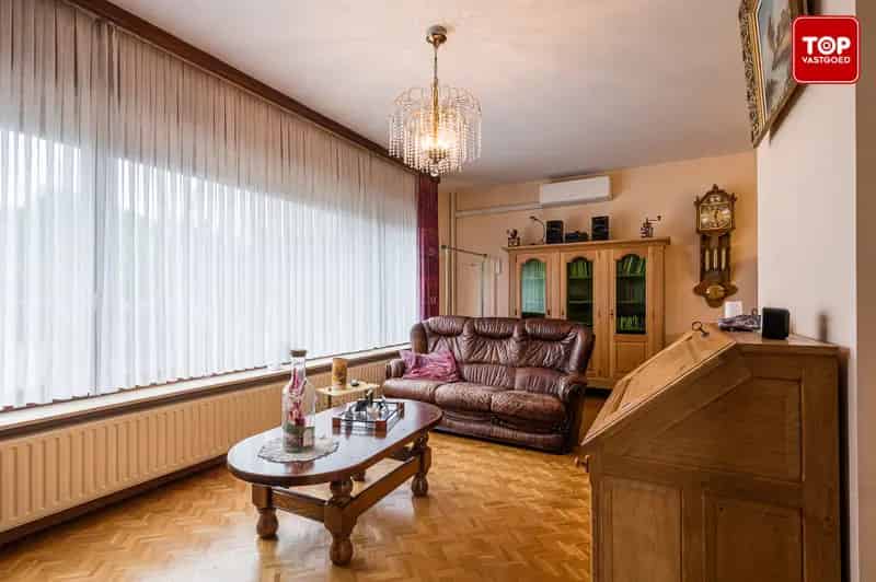 Huis te koop 4 slaapkamers Rustige buurt Nabij E40