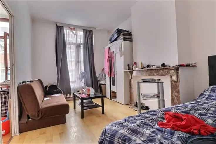 Appartementenblok Te Koop Sint-Gillis 7 Studio's