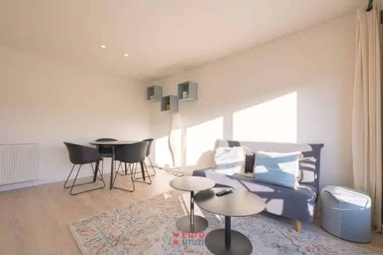 Gemeubeld 1-slaapkamerappartement Mariakerke Nabij Strand