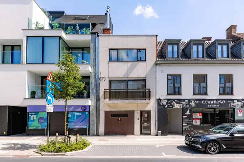 Bel-etage woning te Torhout met garage, tuin en lift