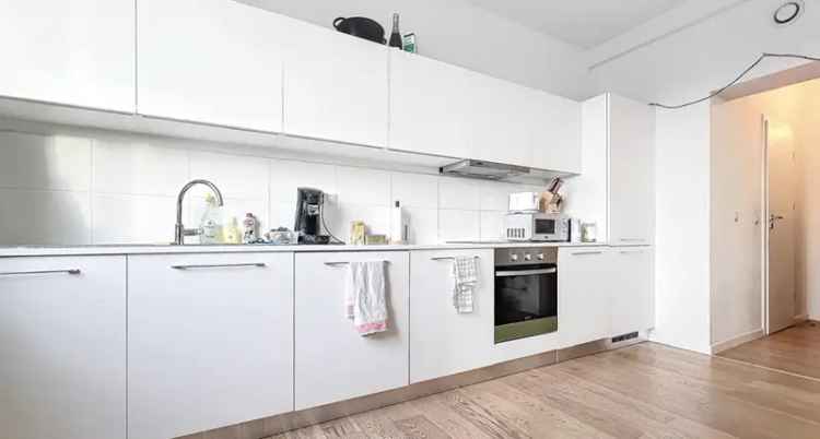 Huur appartement in Schaarbeek met 117m² nabij winkels en openbaar vervoer