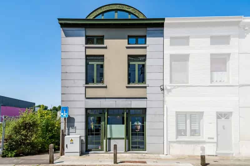 Immeuble Mixte Eigenbrakel Rez-Commercial Duplex 2 Chambres Terrasse