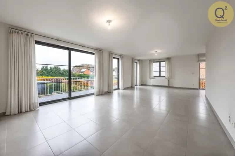 Ruim Appartement te Huur: 3 Slaapkamers, Terras, Energiezuinig