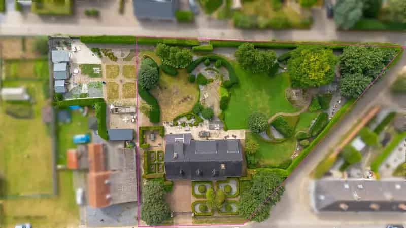 Zeer ruime villa 5 slaapkamers grote parktuin