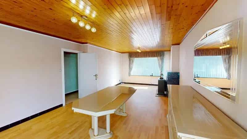 Rustig Gelegen Halfopen Woning Met Potentieel