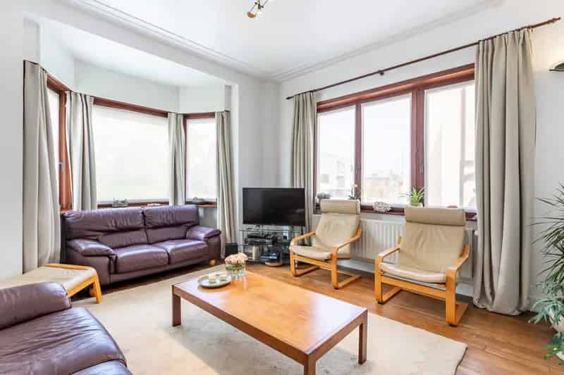 Huis te koop in Wemmel: 4 slaapkamers, 2 badkamers, grote tuin