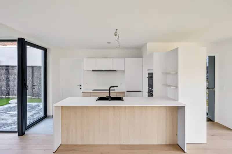 Nieuwbouw woning 4 slaapkamers 2 badkamers garage