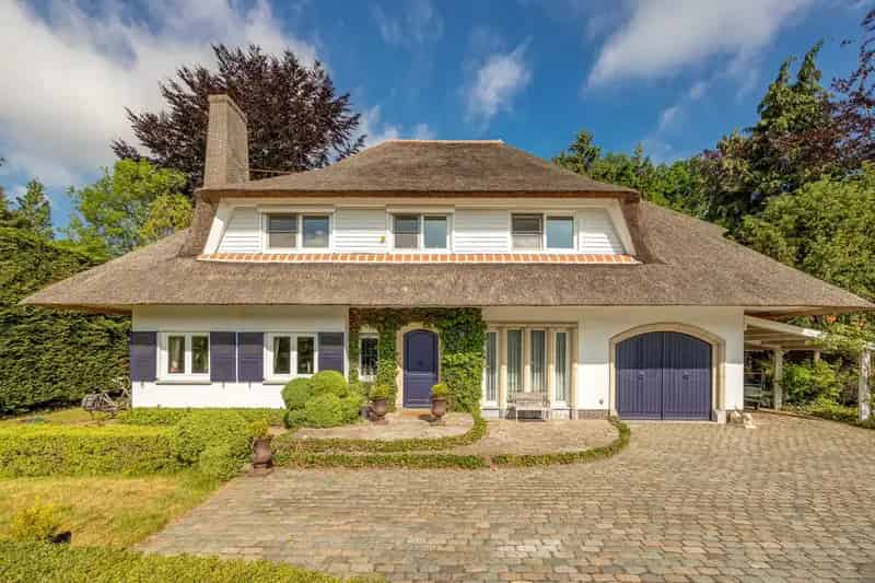 Villa 2090 m² Ruime woning Grote gezinnen